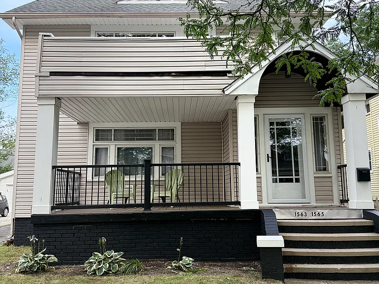 1565 Roycroft Ave — Photo 15