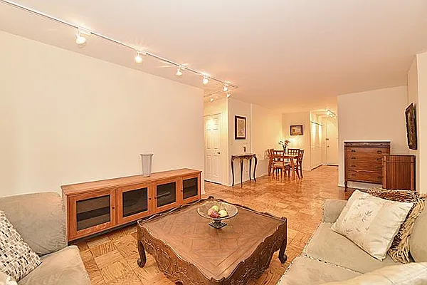 Sold by Nardoni Realty, Inc. | media 15