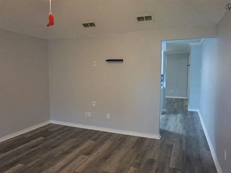 5216 Brookwood Dr — Photo 6
