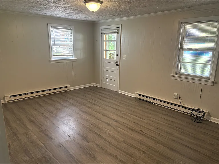 215 Palatine Ave #B — Photo 4