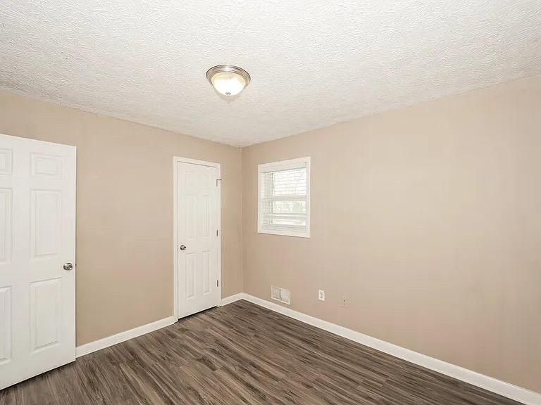 303 Mercer Dr — Photo 13