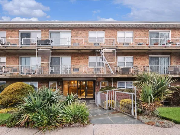 90 S Park #C5, Rockville Centre, NY 11570