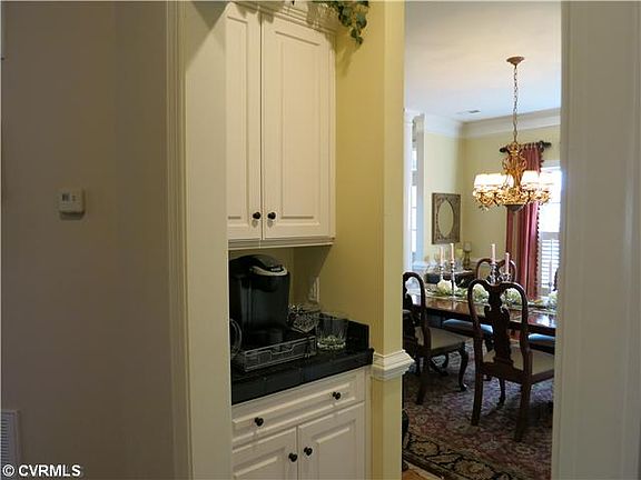 4th image of 9358 Colvincrest Dr