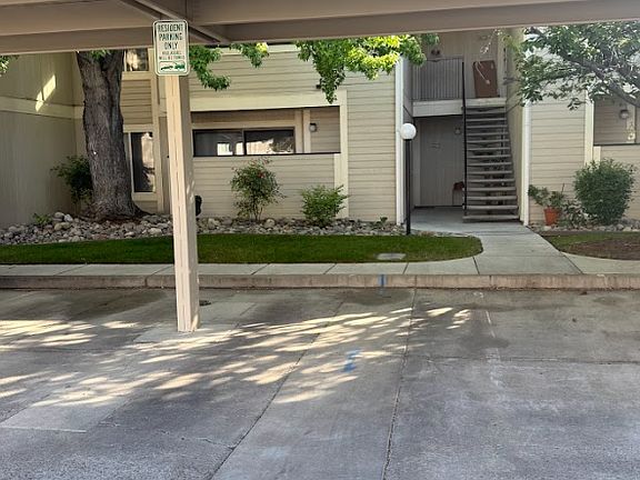 2nd image of 2402 Sunny Slope Dr