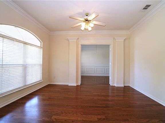 5th image of 1305 Canterbury Ct
