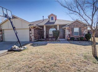 2252 Peacock Dr, Edmond, OK 73012