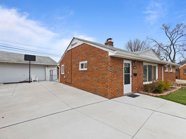 26273 Dale Ct, Roseville, MI 48066