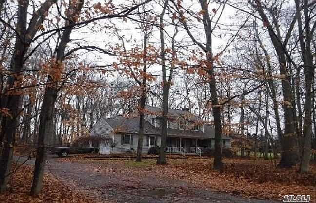 2nd image of 48 Melissa Ln