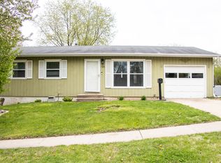 1185 Linnview Dr, Marion, IA 52302