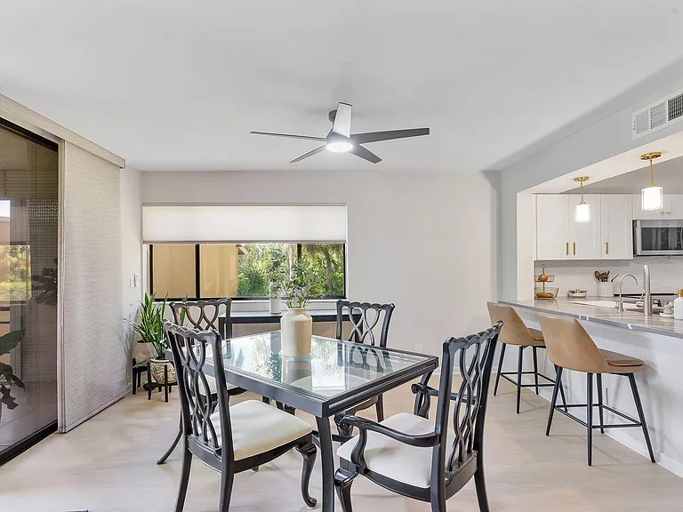 11230 Green Lake Dr #204 — Photo 12