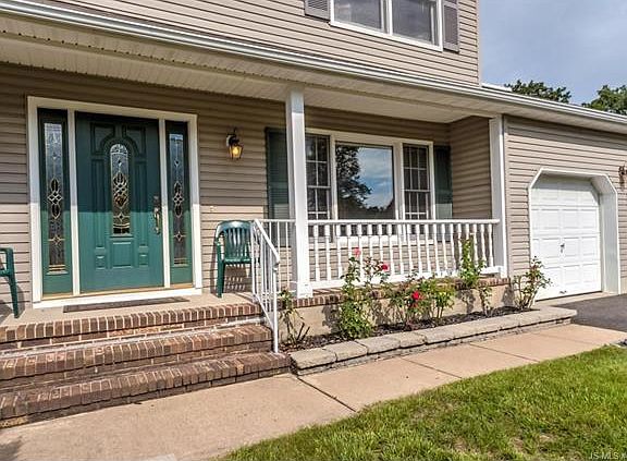 4th image of 882 Chivas Dr
