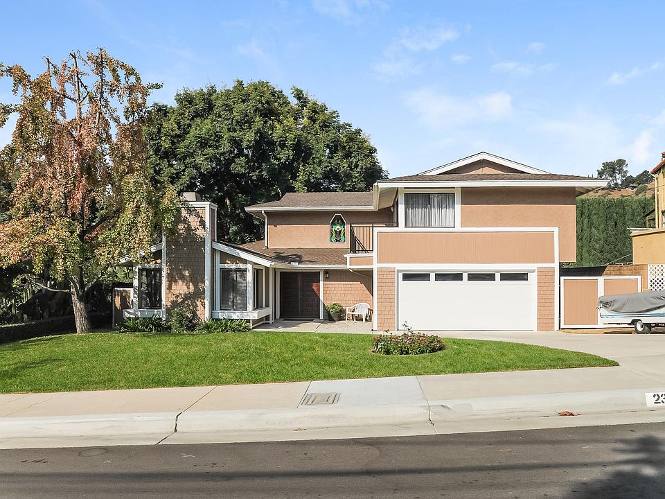 1st image of 233 El Nido Ave