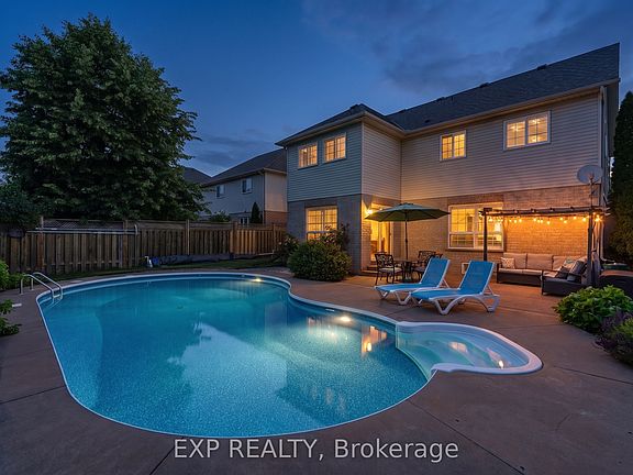 3rd image of 57 Goodman Cres