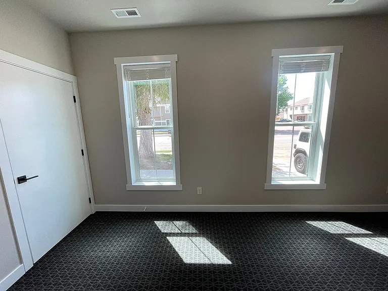 133 S Prairie Ave — Photo 15