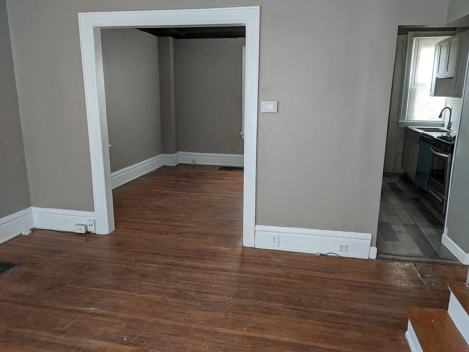 2 bed, 1000 sqft, $1,250 — Photo 3