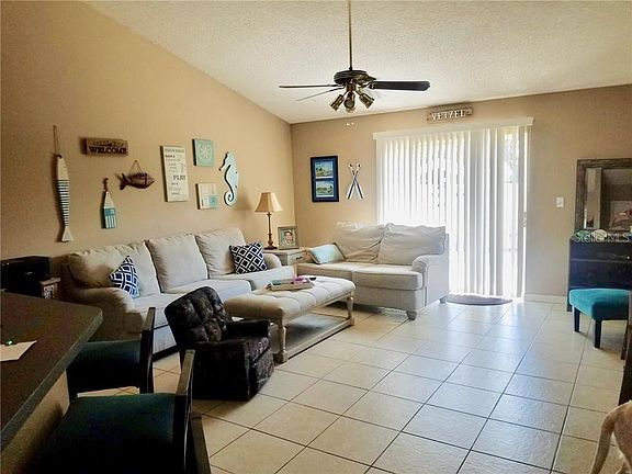 2nd image of 2681 Winchester Cir