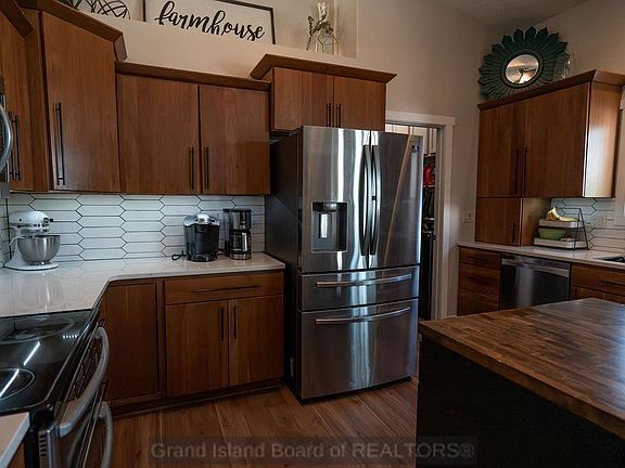 5th image of 315 Ponderosa Dr
