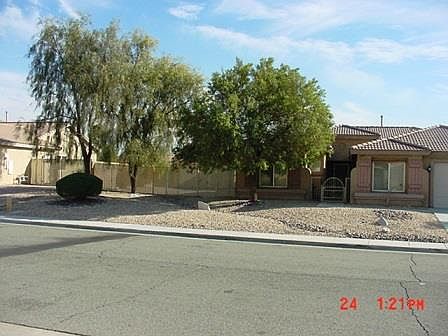 2nd image of 8144 Annandale Ave