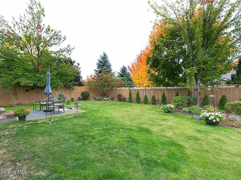 6113 N La Rochelle Dr — Photo 21