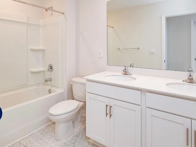 1361 37th Avenue Ln NE — Photo 17