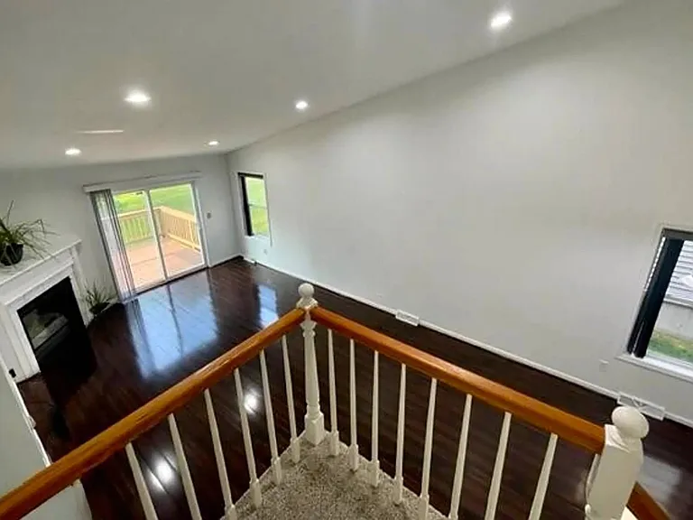 98 Harvard Rd — Photo 11