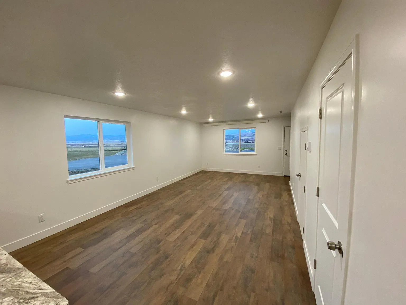 2 bed, 1.5 bath, 1200 sqft, $1,800 — Photo 2