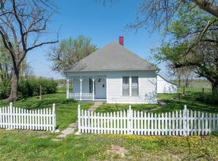 509 Gillilan St, Jamesport, MO 64648