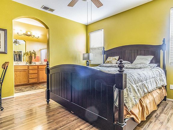 4th image of 14552 Yarrow Ct