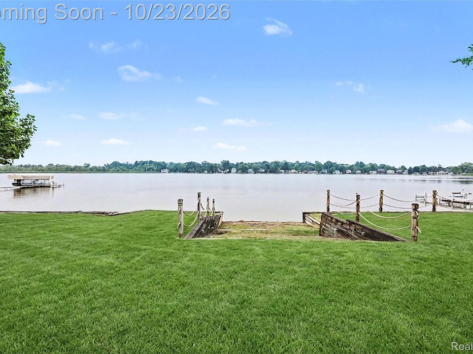 98 Edgelake Dr, photo 27