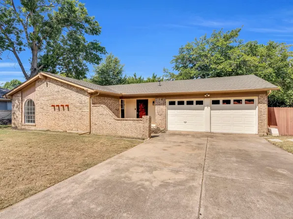 2404 Zapata Dr, Arlington, TX 76015