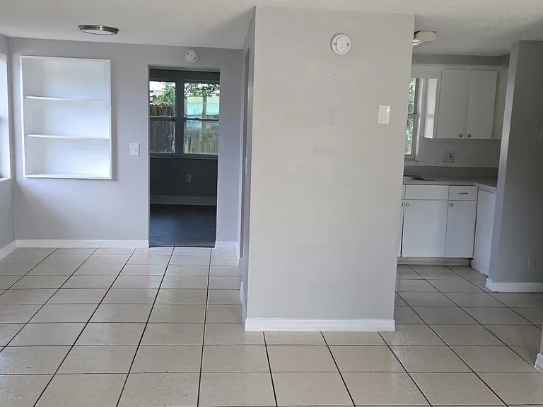 5423 Pasadena Dr #2 — Photo 4