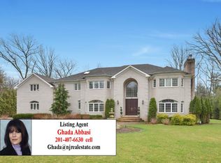 7 Glenbrook Dr, Park Ridge, NJ 07656