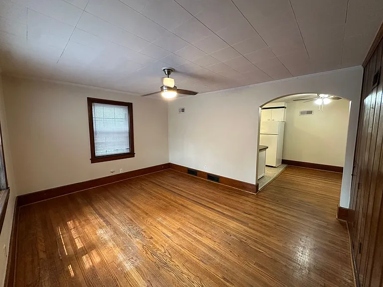 218 N 4th St #1 — Photo 10