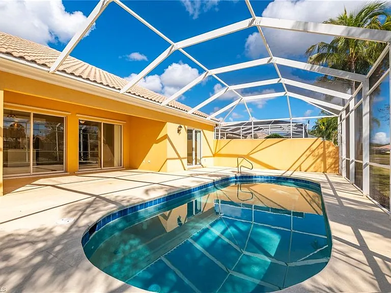 28329 Moray Dr — Photo 35