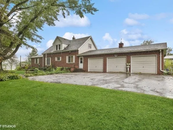 850-852 N County Line Rd, Westville, IN 46391
