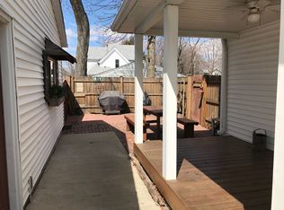 208 NE 2nd Ave, Galva, IL 61434