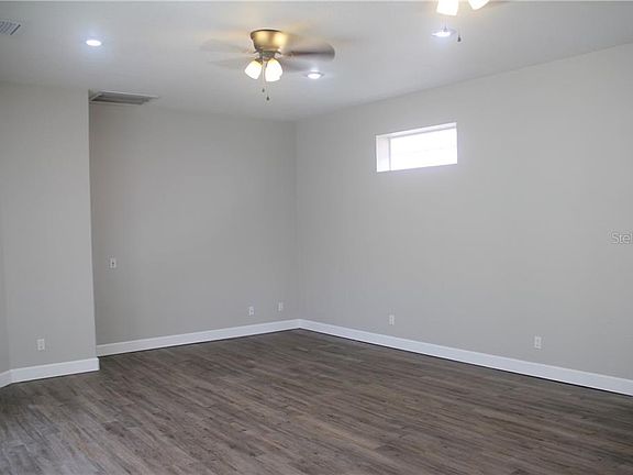 5th image of 1109 Shoreline Ln
