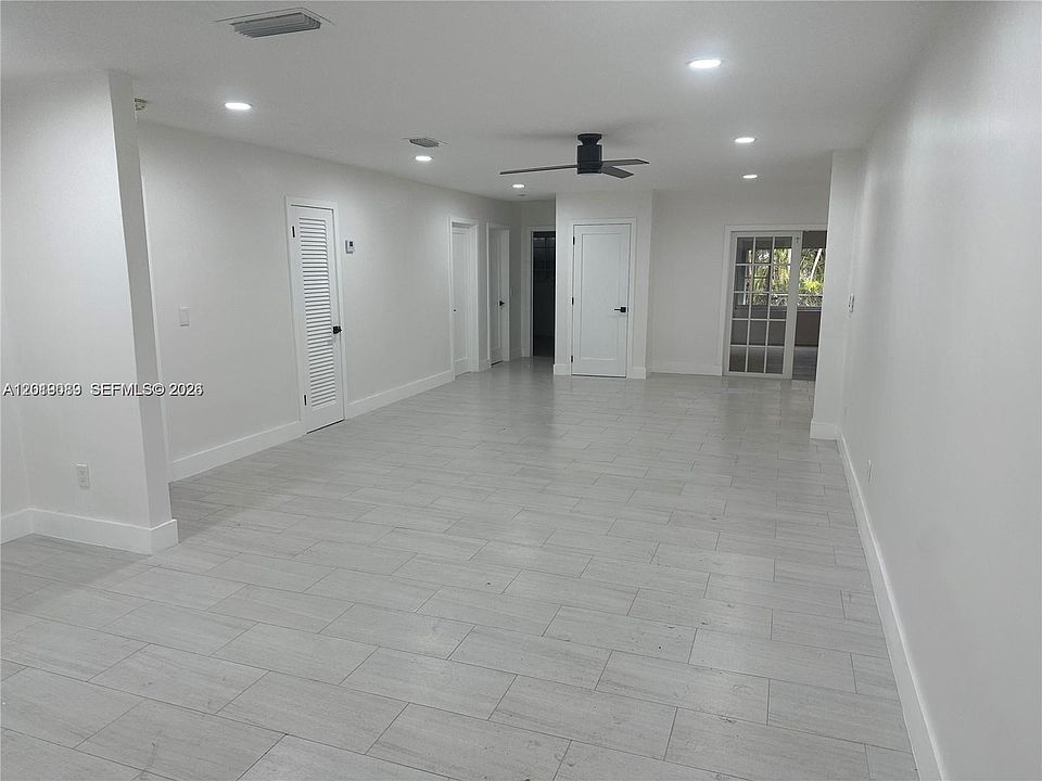 1st image of 517 Navarre Ave #1