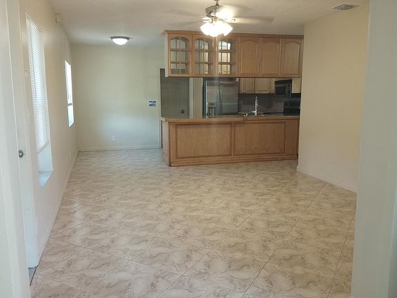 3rd image of 616 S 12th St