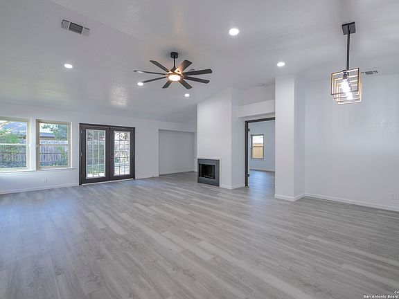 5th image of 3235 LE BLANC ST