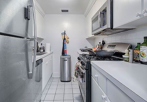 5th image of 136 E 56th St APT 12K