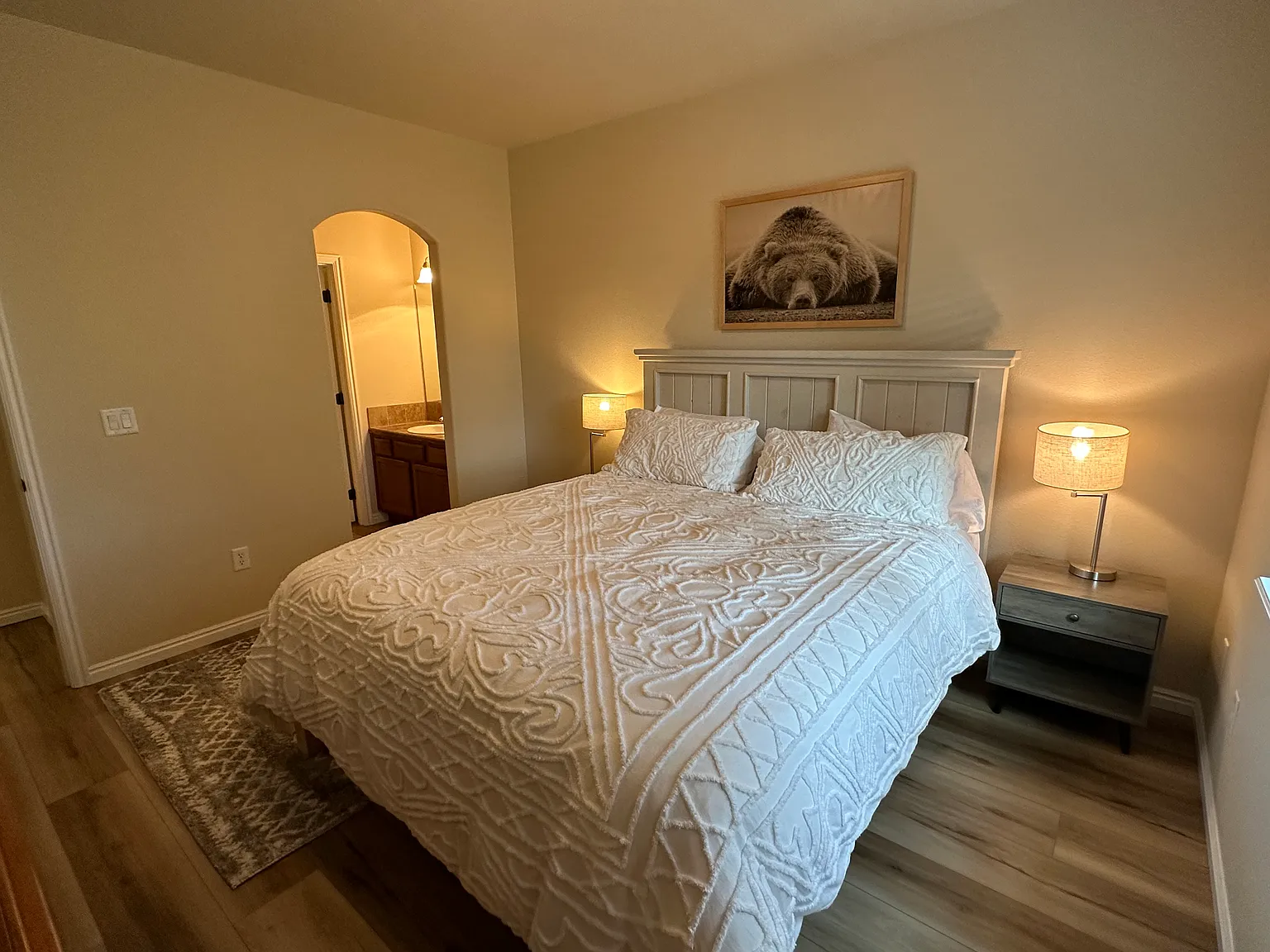 3 bed, 1389 sqft, $2,300 — Photo 4