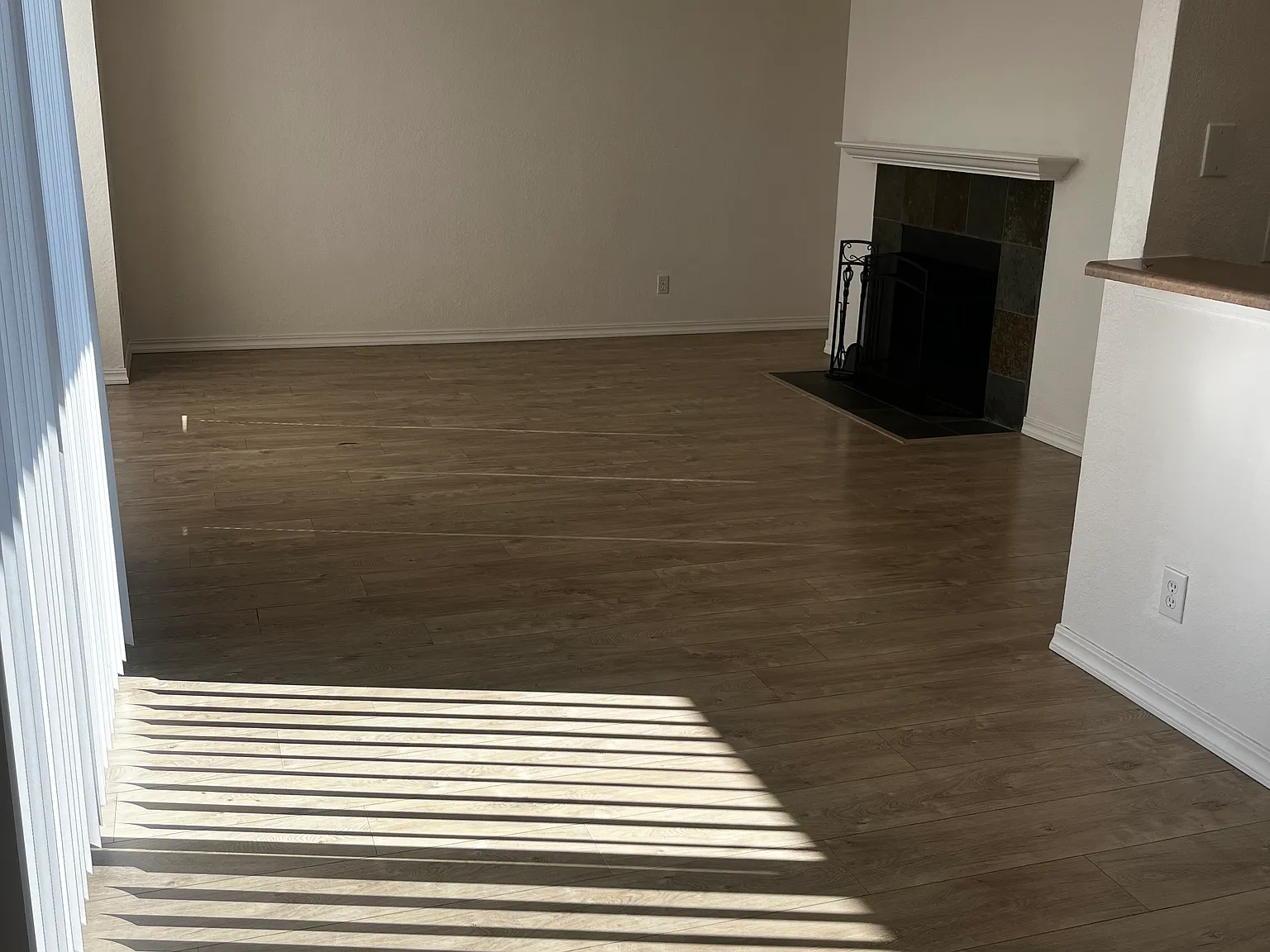 2 bed, 1.5 bath, 1000 sqft, $1,800 — Photo 3