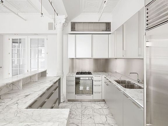 3rd image of 15 Greene St #5