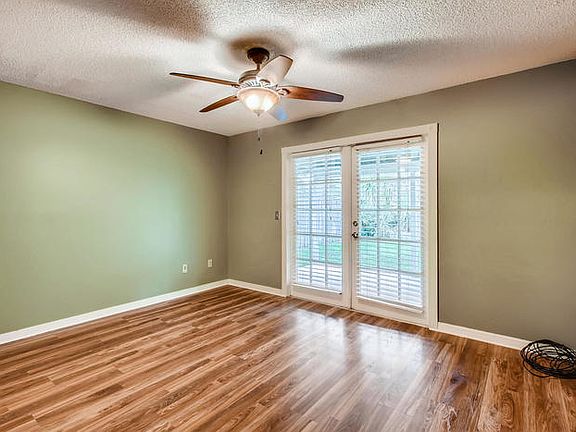 5th image of 10649 Mossy Creek Ct