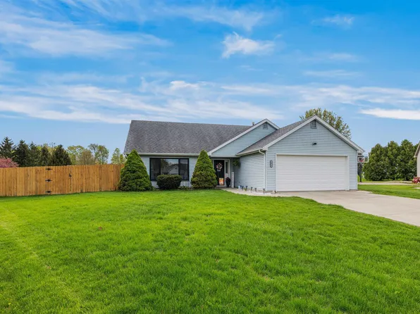 1410 Autumn Ln, Auburn, IN 46706