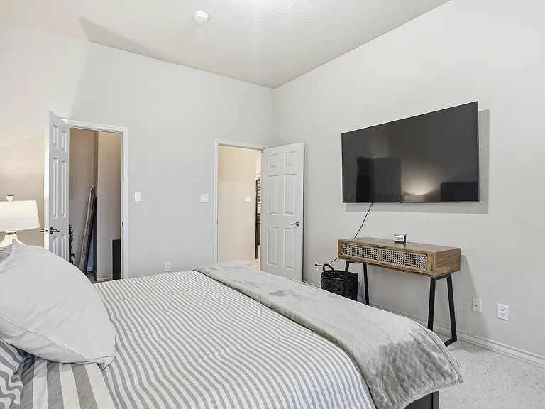 20 Tapatio Dr E #302 — Photo 2