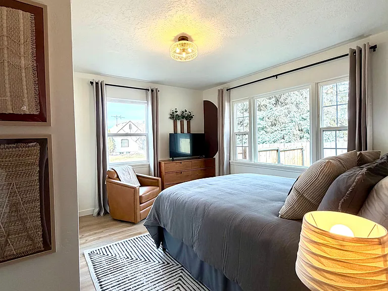 Upstairs bedroom