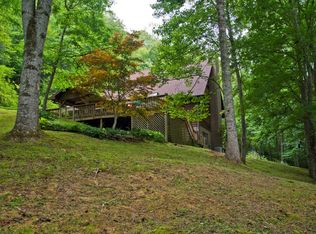 581 Morgan Hill Rd, Fairview, NC 28730