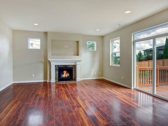 3rd image of 811 77th Dr SE Lot 5